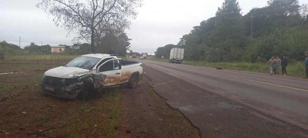 Acidente resultou apenas em danos materiais (Foto: Ivalcir de Campos) 