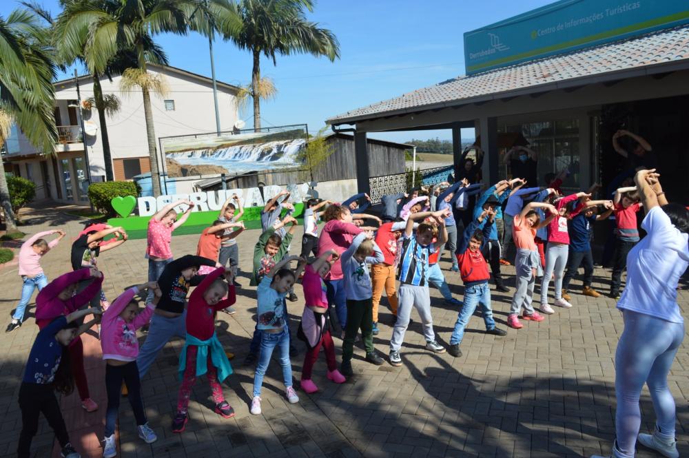 Evento reuniu alunos e mobilizou a comunidade (Foto: Divulgação)