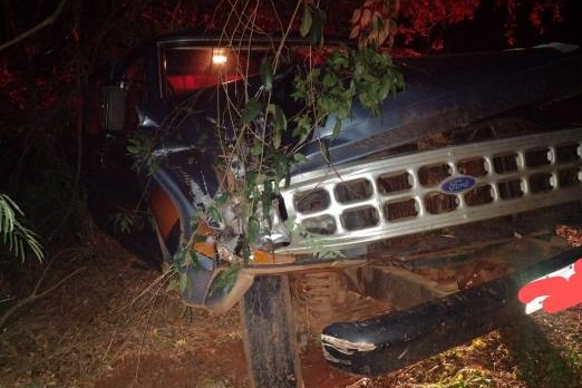 Caroneira da F1000 sofreu ferimentos e foi encaminhada para atendimento hospitalar (Foto: Reprodução | Paulo Marques Notícias)