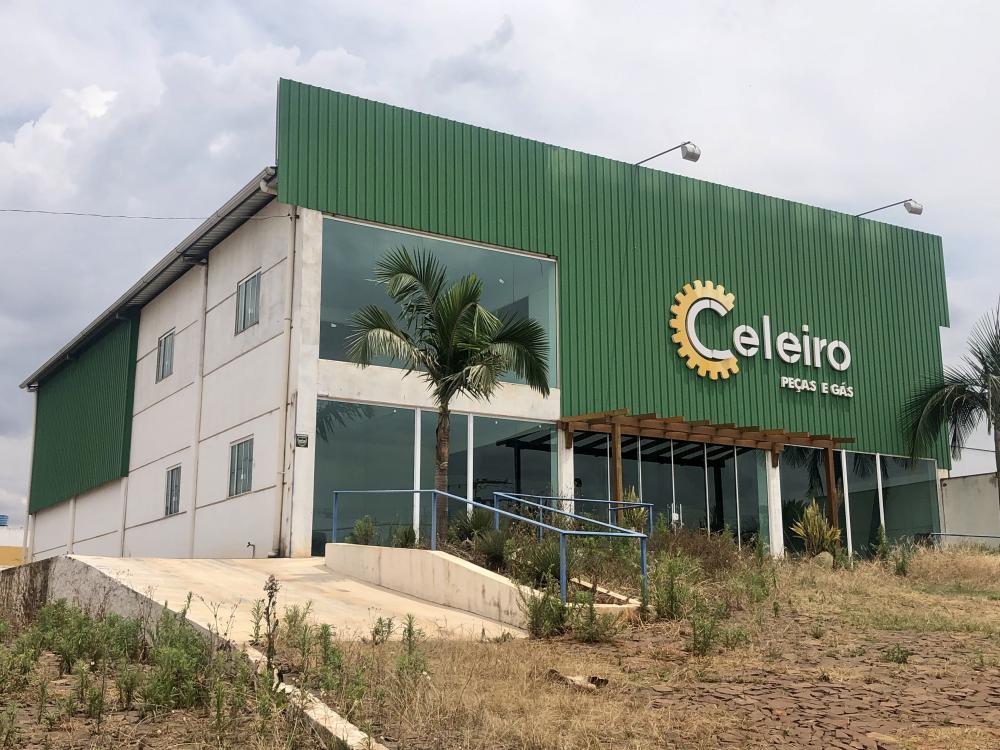 Celeiro Peças e Gás está construída no Distrito Industrial II, às margens da ERS 317 (Foto: Diones Roberto Becker)