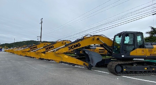  Foto: Ascom/SIE A Secretaria de Estado da Infraestrutura e Mobilidade está investindo R$ 32 milhões em equipamentos para uso em conserva rodoviária. O material será cedido aos consórcios municipais, para uso em obras regionais. A ação atende uma demanda 