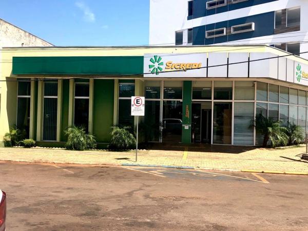 Instituição financeira possui cerca de 1.800 agências espalhadas por 22 estados brasileiros e Distrito Federal (Foto: Diones Roberto Becker)