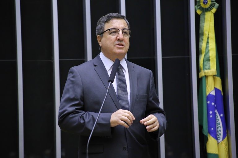 O autor do projeto, deputado Danilo Forte - (Foto: Michel Jesus/Câmara dos Deputados)