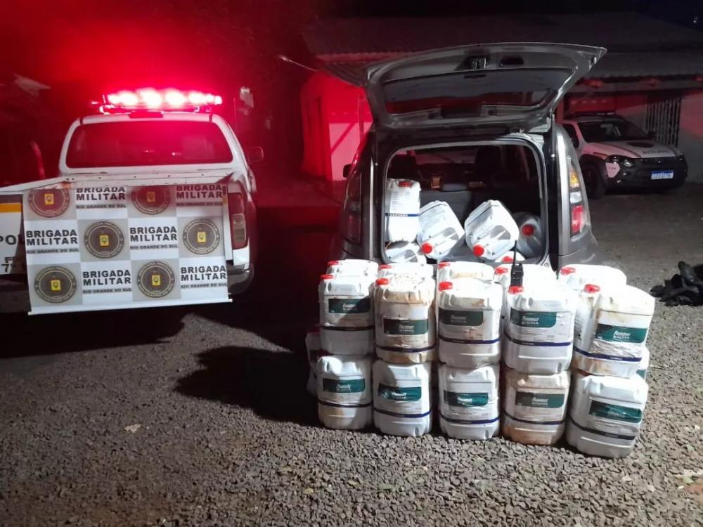 Agrotóxicos de origem estrangeira apreendidos pelos policiais militares (Foto: Divulgação | BM)