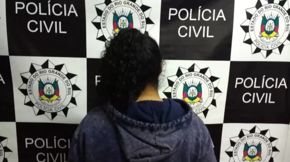 Mulher de 19 anos estava foragida no contexto da Operação Android (Foto: Divulgação/Polícia Civil)