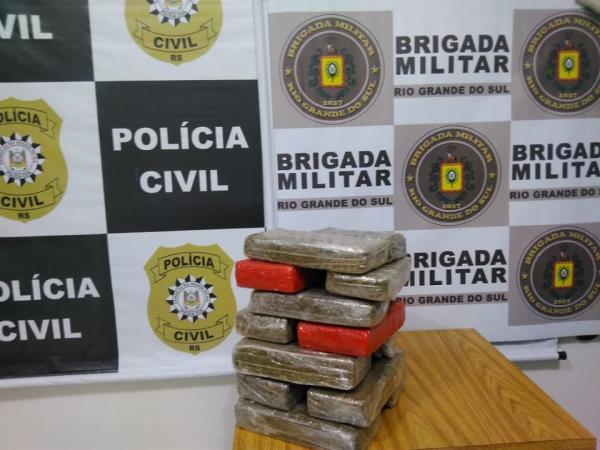 Apreensão ocorreu durante uma abordagem na VRS 822 nas proximidades do trevo de acesso à Esperança do Sul (Foto: Divulgação/Polícia Civil)