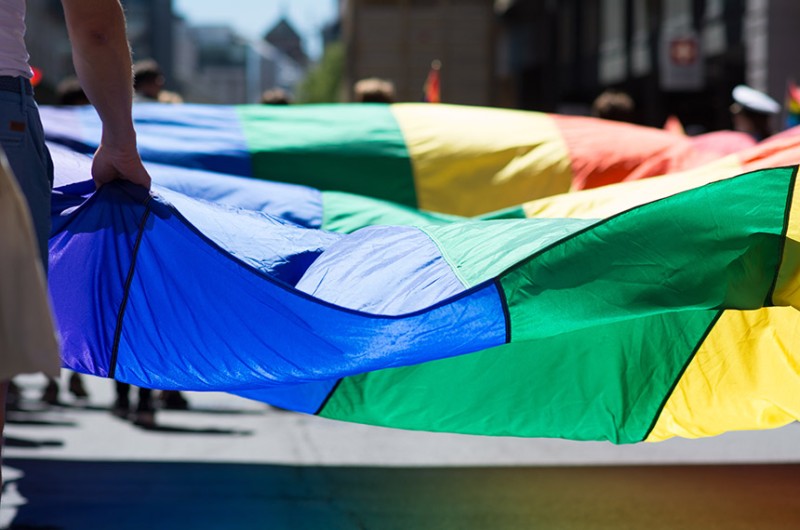 Proposta garante vagas estudantis em universidades federais e empregos e moradia em comunidades para jovens acolhidos - Hedda Marie Westlin/Oslo Pride