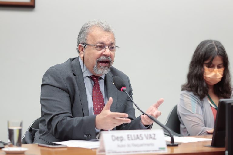 Elias Vaz: 