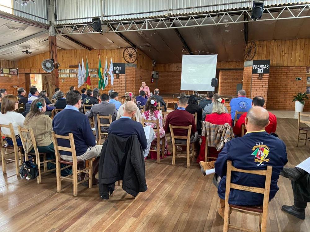 Curso de formação em Erechim (Foto: Divulgação/ MTG)