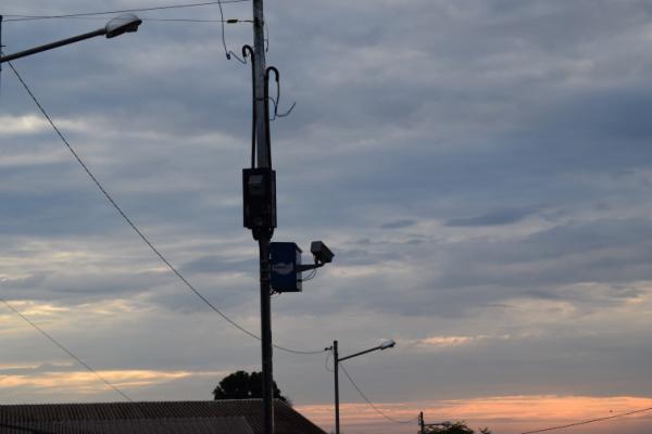 Equipamentos irão monitorar a circulação de pessoas e veículos em pontos estratégicos do perímetro urbano (Foto: Divulgação/ASCOM Tenente Portela)