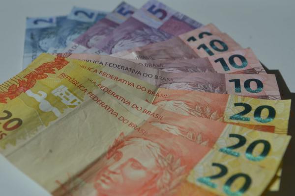 Anúncio sobre as taxas de juros do crédito para empresas e pessoa física foi feito na terça-feira (28/04), em Brasília (Foto: Reprodução/Agência Brasil)