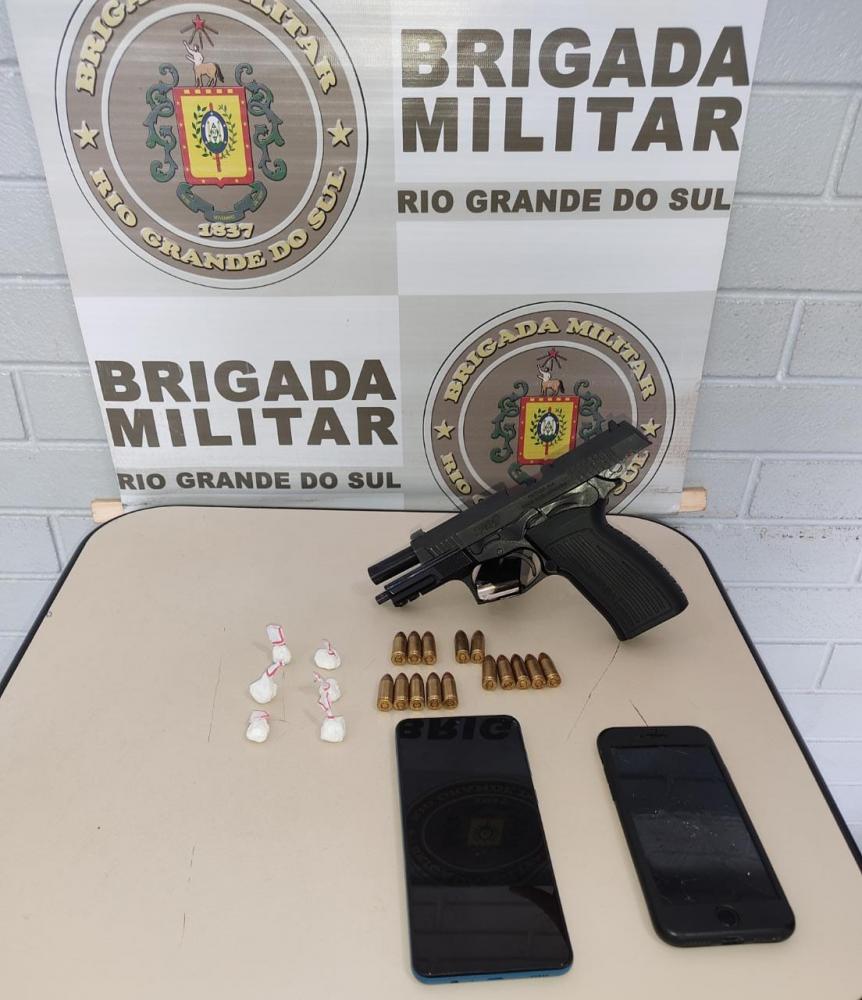 Arma foi apreendida pela Brigada Militar (Foto: 7º BPM)
