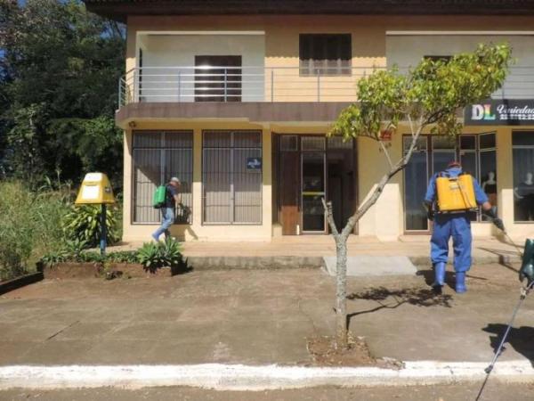 Prefeitura Municipal já vinha promovendo a higienização de locais públicos no perímetro urbano (Foto: Divulgação/ASCOM Esperança do Sul)