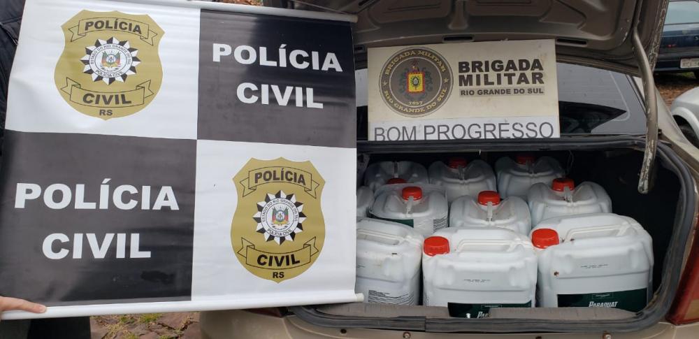 Agrotóxicos foram apreendidos na operação conjunta (Foto: 7º BPM)