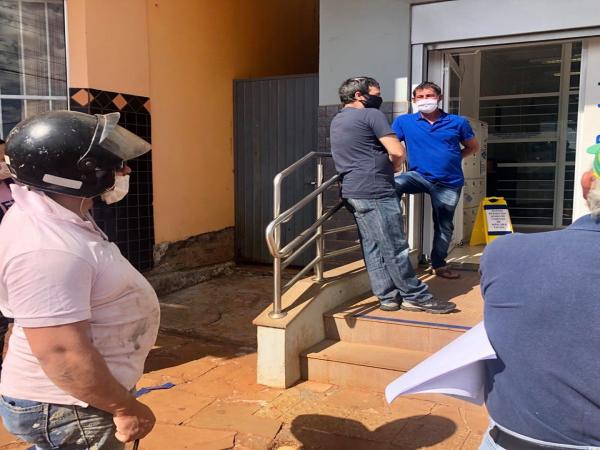 Dispositivo no decreto de calamidade pública tornou obrigatório o uso de máscara de proteção facial em Coronel Bicaco (Foto: Diones Roberto Becker)