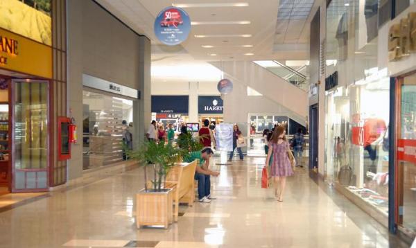 Em comparação com o ano passado, a CNC projeta um encolhimento de 59,2% no faturamento real do setor no Dia das Mães (Foto: Reprodução/Agência Brasil)