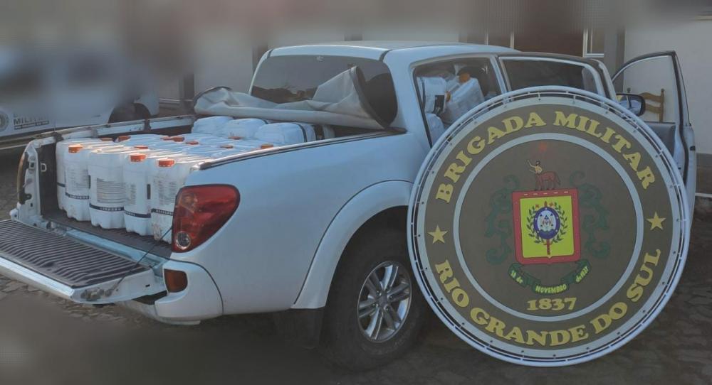Policiais militares ainda apreenderam duas caminhonetes que possuíam placas clonadas (Foto: Divulgação | BM)