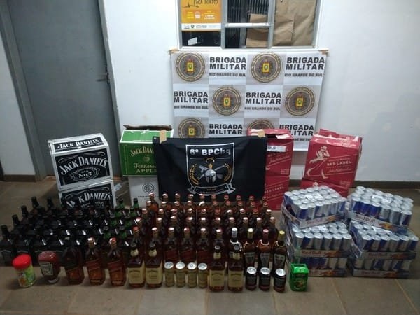 Materiais apreendidos na ação da Brigada Militar (Foto: Divulgação)