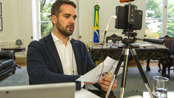 Eduardo Leite disse que critérios de testagem são cientificamente estruturados para se ter uma visão correta do comportamento do vírus (Foto: Gustavo Mansur/Palácio Piratini)