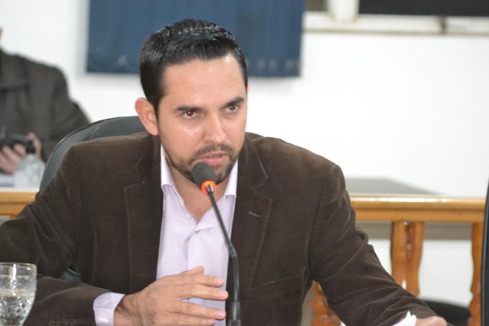 Lucas Santos da Cruz disse que muitas crianças já usam o espaço público para momentos de recreação (Foto: Diones Roberto Becker)