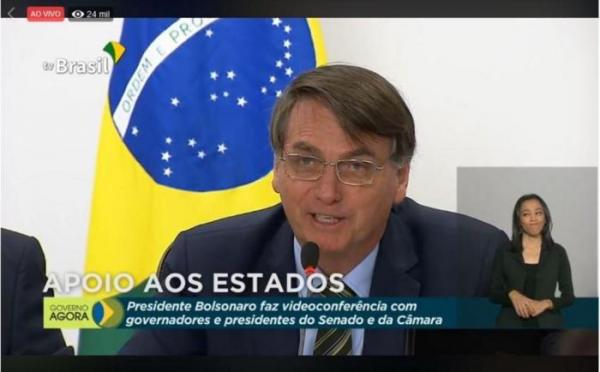 Presidente reuniu-se por cerca de uma hora com governadores e presidentes do Senado e da Câmara (Foto: Reprodução/TV Brasil)