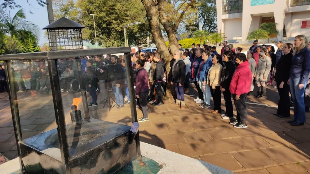 Abertura da semana na Pátria em Tenente Portela ocorreu nesta quinta-feira, 01 (Foto: Divulgação)