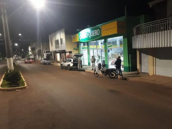 Policiais militares aproveitaram para divulgar as novas recomendações relacionadas à pandemia de coronavírus (Foto: Divulgação/7º BPM)