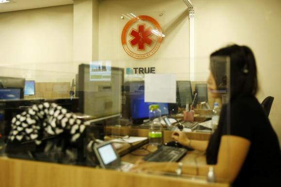 Telefonistas e operadores de rádio paralisaram atividades na segunda-feira por conta de atrasos nos salários. (Foto: Divulgação/Anderson Fetter/Agencia RBS)