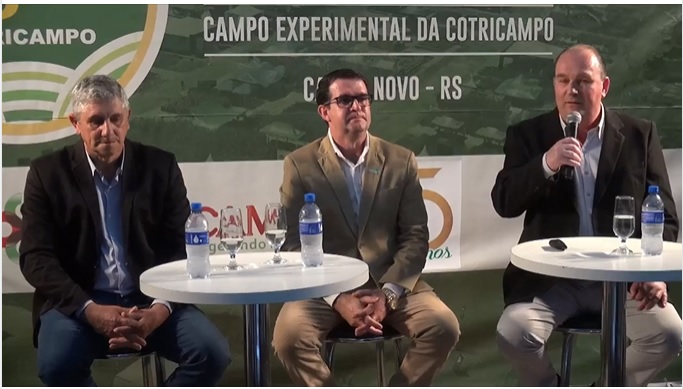 Evento de comemoração de 55 anos da cooperativa serviu de cenário para o anúncio da feira (Foto: Reprodução)