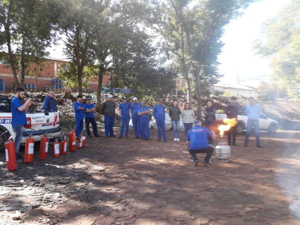 Na terça-feira as atividades ocorreram na sede da cooperativa, em Campo Novo. (Foto: Divulgação)