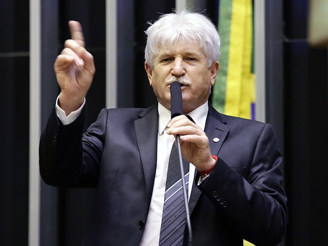Airton Faleiro tenta a reeleição no estado do Pará (Foto: Câmara dos Deputados)