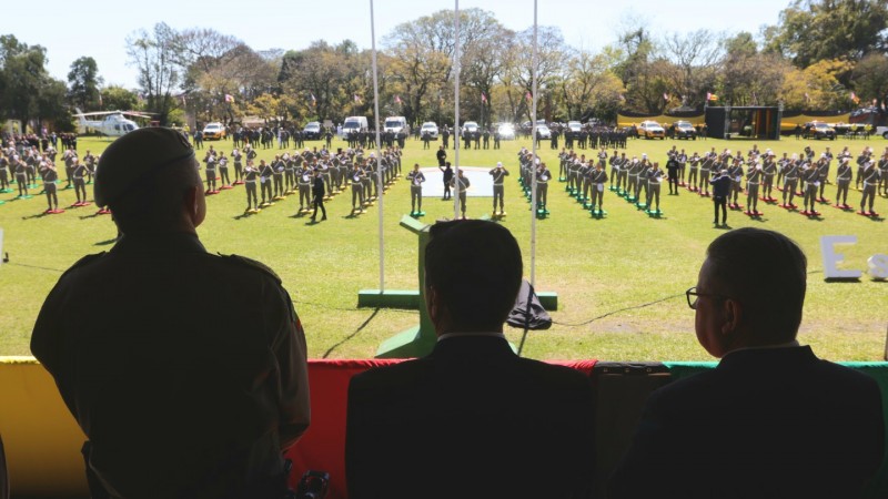 Na Academia de Polícia Militar (APM), em Porto Alegre, houve a formatura de 129 soldados (Foto: Itamar Aguiar / Palácio Piratini)