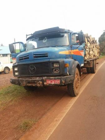 Caminhão foi recolhido ao depósito credenciado pelo DETRAN/RS (Foto: Divulgação/Pelotão Rodoviário de Santo Augusto)