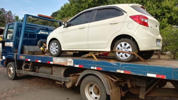 Ford Ka estava com sinais adulterados e havia sido clonado (Foto: Divulgação/37º BPM)