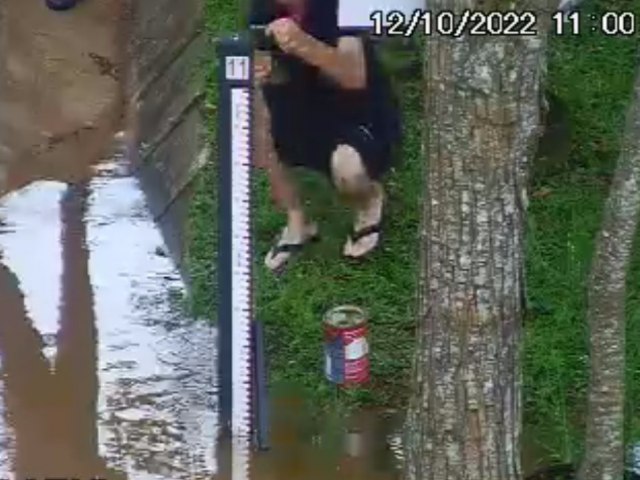 Com diminuição nas chuvas nível da água está descendo (Foto:Corpo de Bombeiros de Itapiranga)