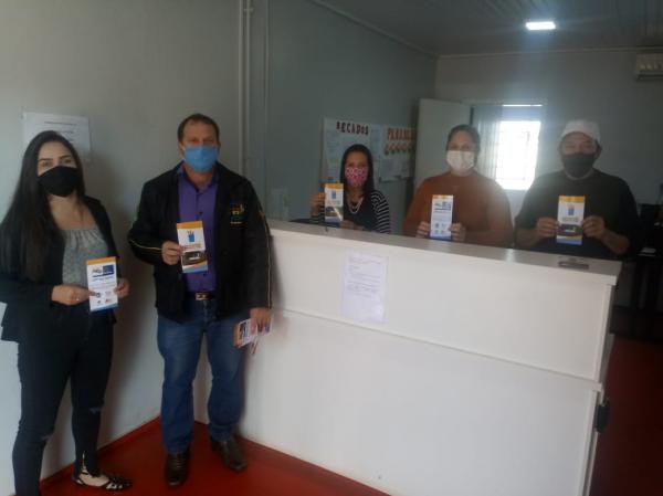 Folder foi entregue na cidade de Redentora (Foto: Divulgação)