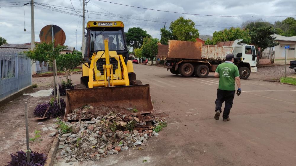 Principal objetivo é a limpeza e o embelezamento da cidade (Foto: Divulgação | ASCOM Coronel Bicaco)