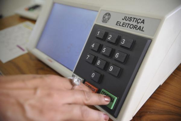 De acordo com o TSE, a medida pretende fortalecer a democracia e aumentar o debate sobre os problemas nacionais (Foto: Fábio Pozzebom/Agência Brasil)