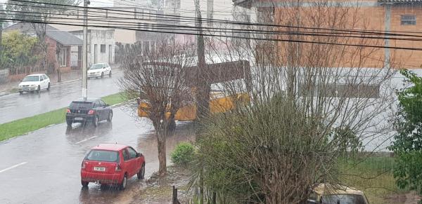 Os ônibus já estão parando no novo endereço (Foto: Divulgação/Prefeitura)