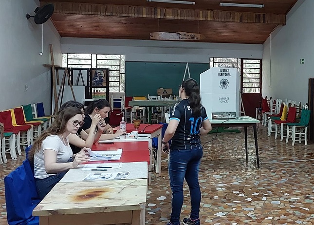 Eleitorado da Região Celeiro apresentou mudança na postura de votar para presidente da República na passagem do 1º para o 2º turno (Foto: Jonas Martins)