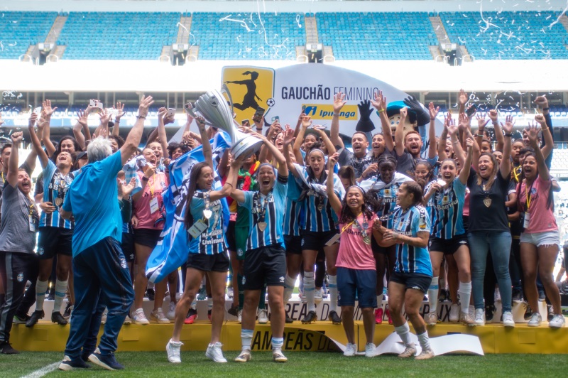 Grêmio faturou o título estadual depois de vencer o maior rival pelo placar de 4 a 1 (Foto: Max Peixoto | FGF)