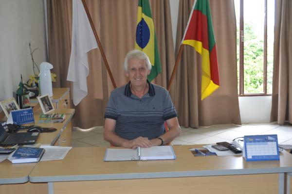 Prefeito afirma que o município está feliz por ser escolhido para receber um projeto deste tamanho (Foto: Jonas Martins)