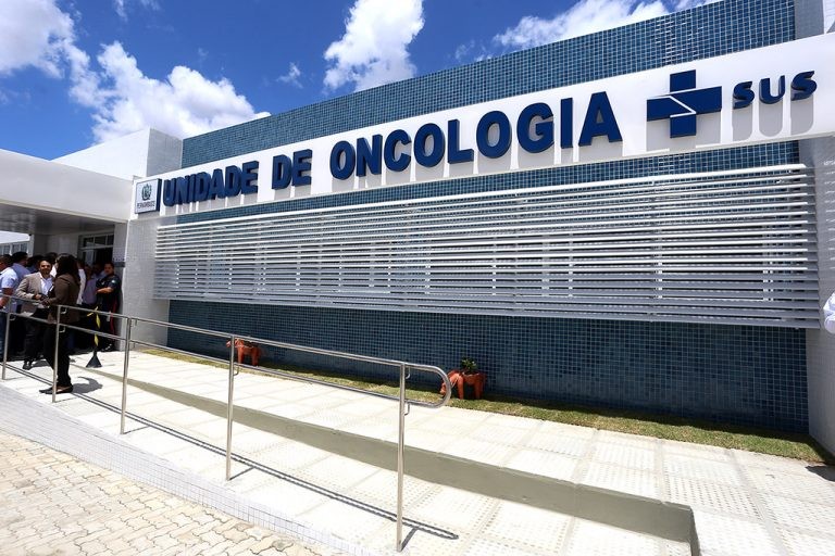 Demora na incorporação de novos tratamentos no SUS preocupa deputados - (Foto: Hélia Scheppa/Governo de Pernambuco)