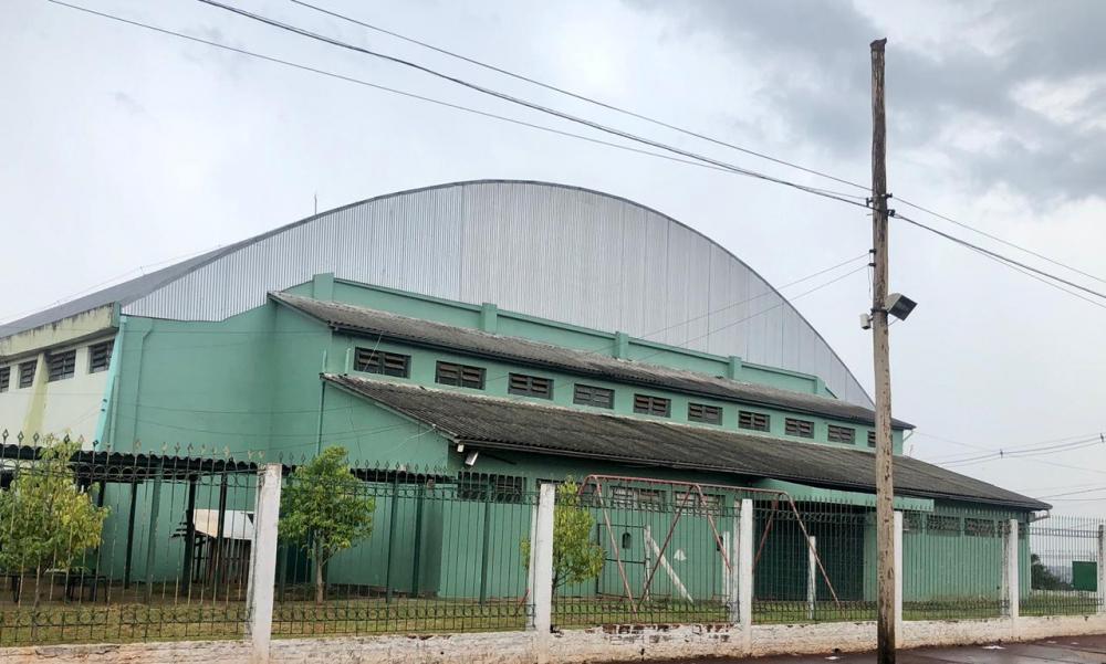 Jogos que irão apontar os finalistas acontecerão no ginásio de esportes em Miraguaí (Foto: Diones Roberto Becker)