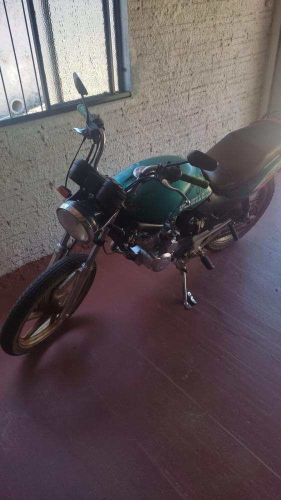 Motocicleta foi recuperada em Iraí (Foto: Divulgação)