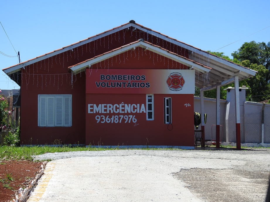 Aproximadamente, 50 corporações de bombeiros voluntários atuam no Estado (Foto: Diones Roberto Becker)