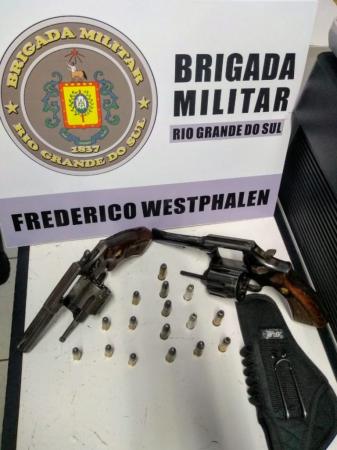 Materiais apreendidos com os acusados (Foto: Divulgação/BM)