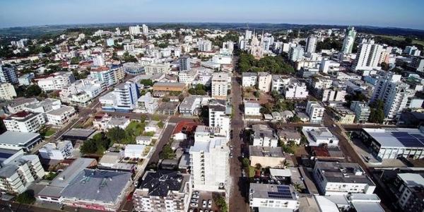 Mulher de 67 anos estava internada na Unidade de Terapia Intensiva e faleceu na madrugada da segunda-feira (13/07) (Foto: Correio do Povo)