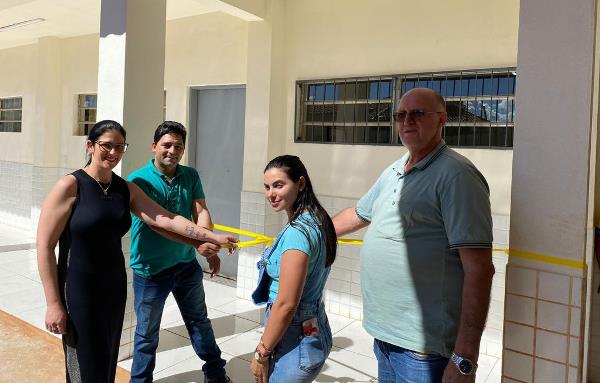 Prefeito Pretinho e vice Neco participaram da inauguração (Foto: Planeta FM/Divulgação)