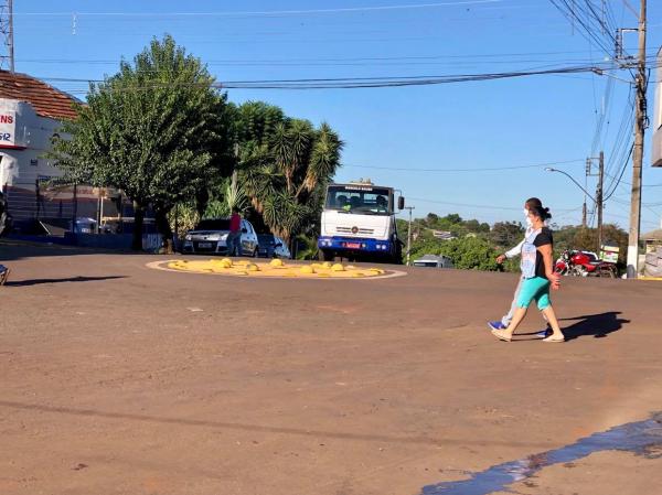 Doença já ocasionou mais de 80 mil mortes no Brasil e número de infectados supera a marca de dois milhões de pessoas (Foto: Diones Roberto Becker)